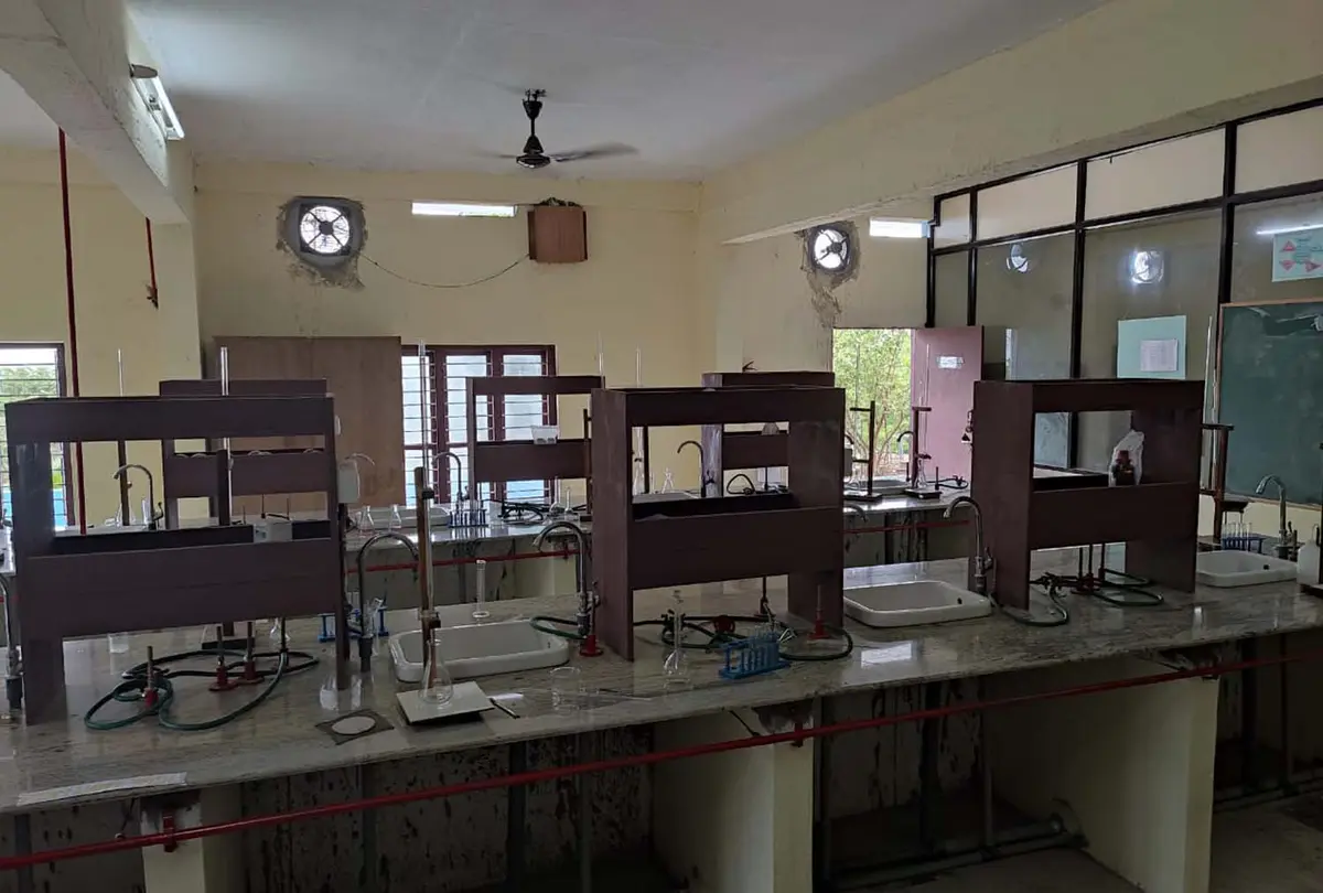 Immanuel Arasar College of Pharmacy campus photo 2