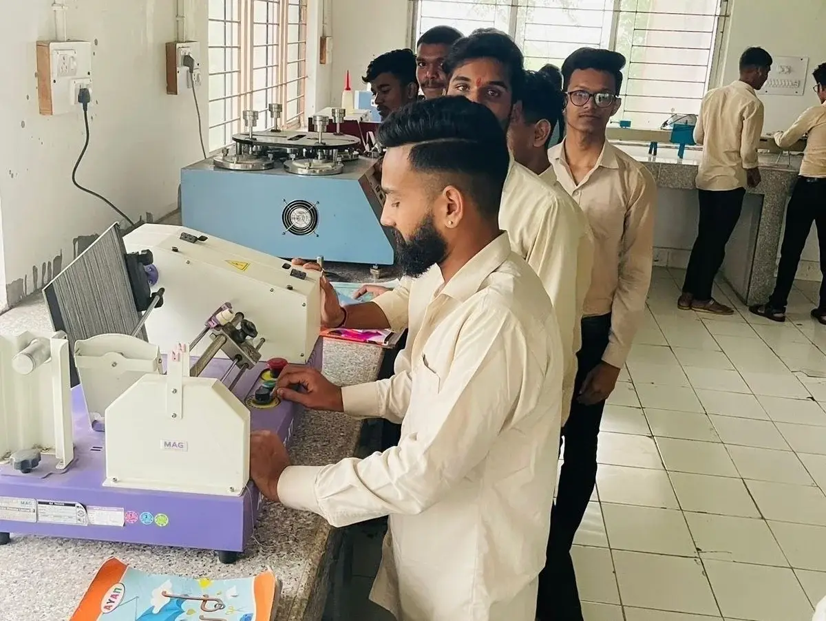 INDIAN INSTITUTE OF HANDLOOM TECHNOLOGY, Janjgir – Champa: campus photo 8