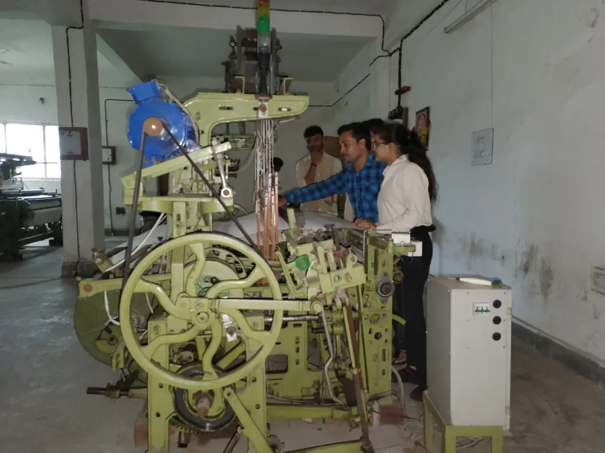 INDIAN INSTITUTE OF HANDLOOM TECHNOLOGY, Janjgir – Champa: campus photo 5