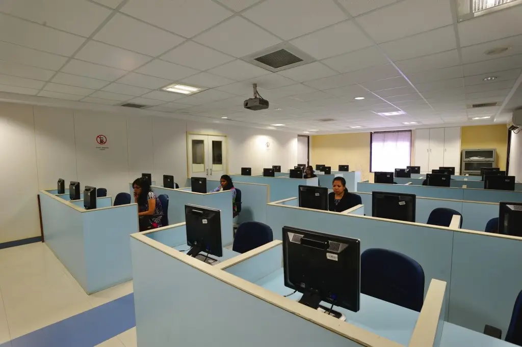 Indira Gandhi Institute of Development Research (IGIDR): campus photo 1