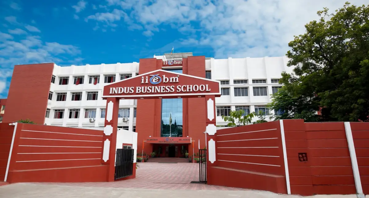 Indus Business School: campus photo 2