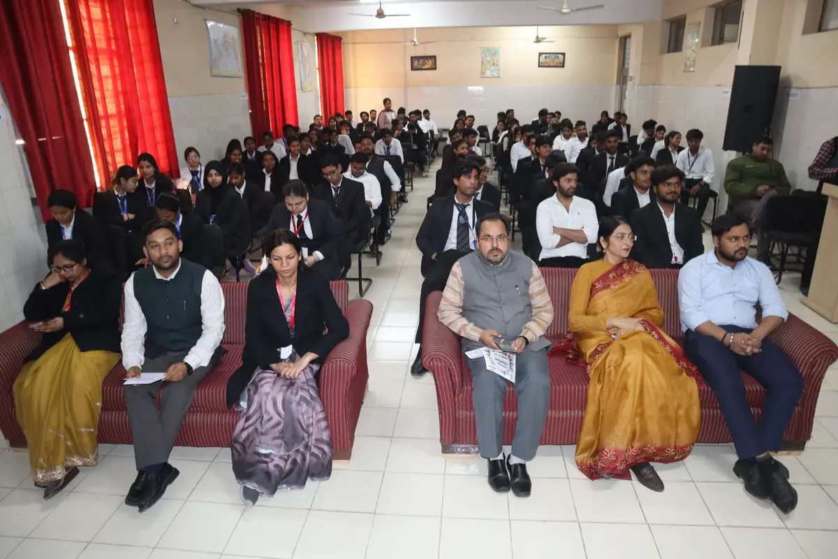 Innovative Institute of Law Plat No. 6: campus photo 2