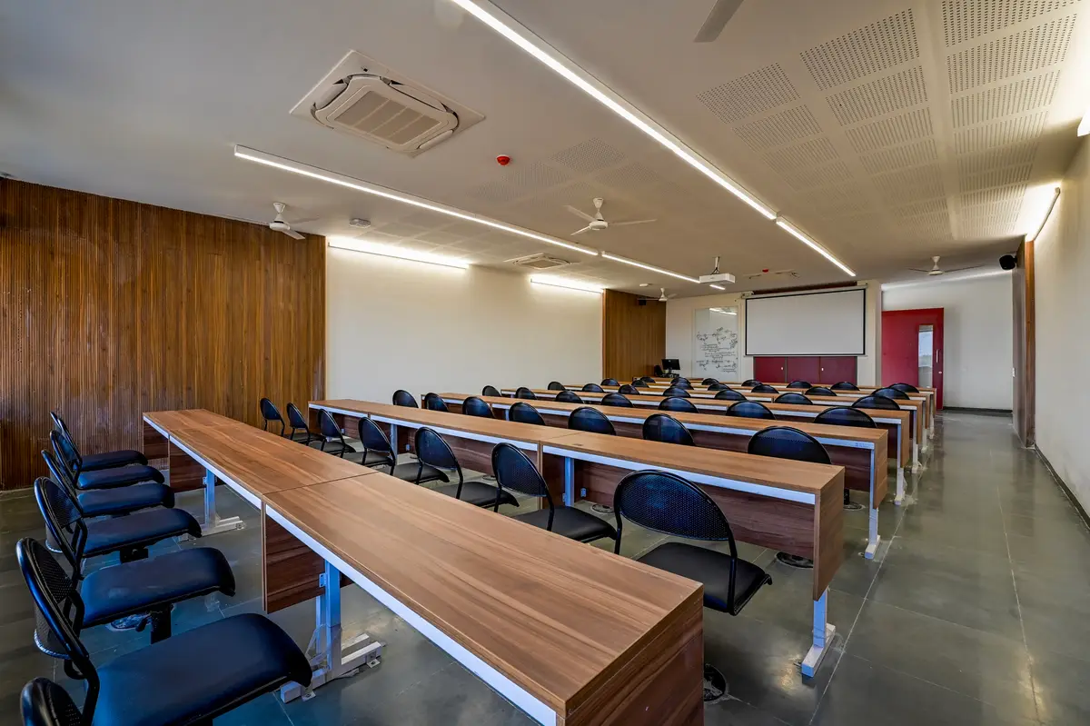 Institute Of Advanced Research: campus photo 8