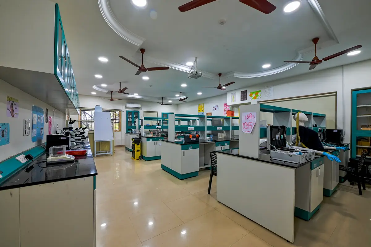 Institute Of Advanced Research: campus photo 6