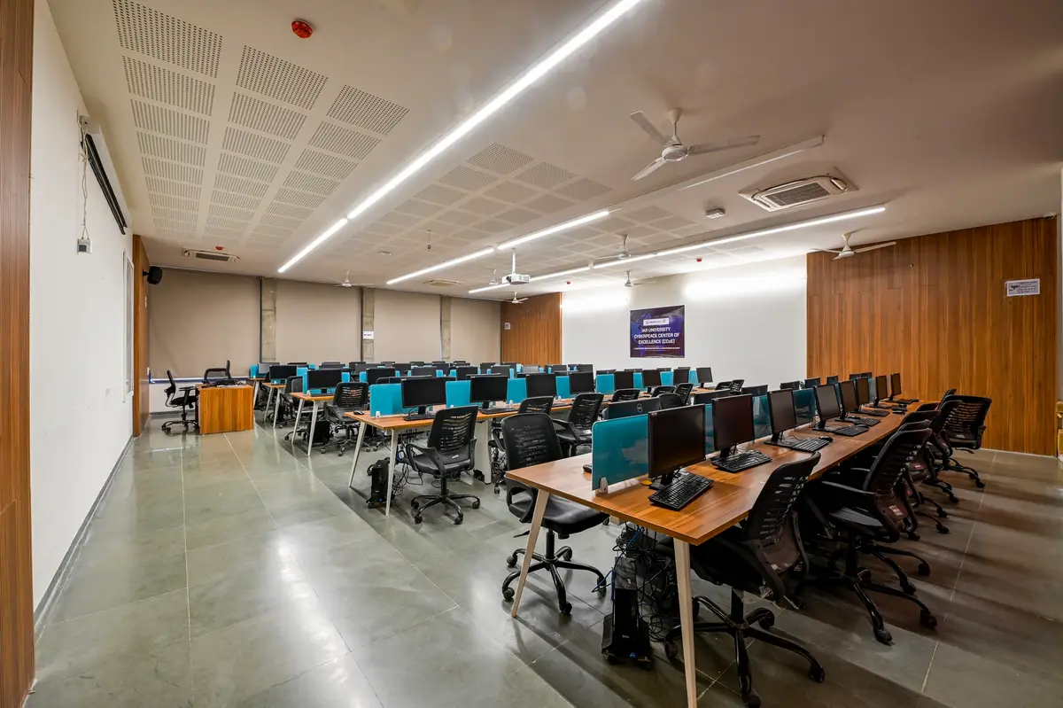 Institute Of Advanced Research: campus photo 5