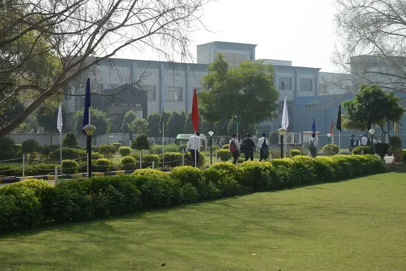 IOME campus photo 1