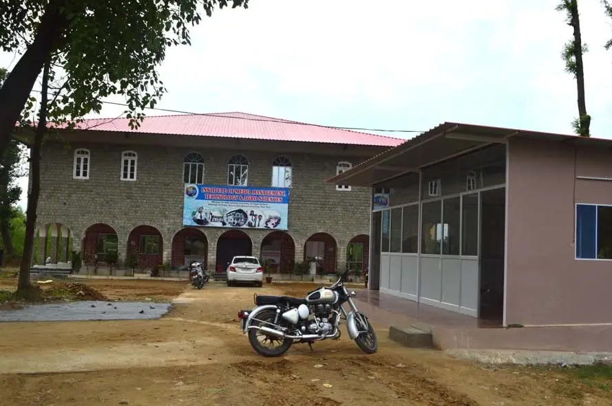 IOMMAT campus photo 1
