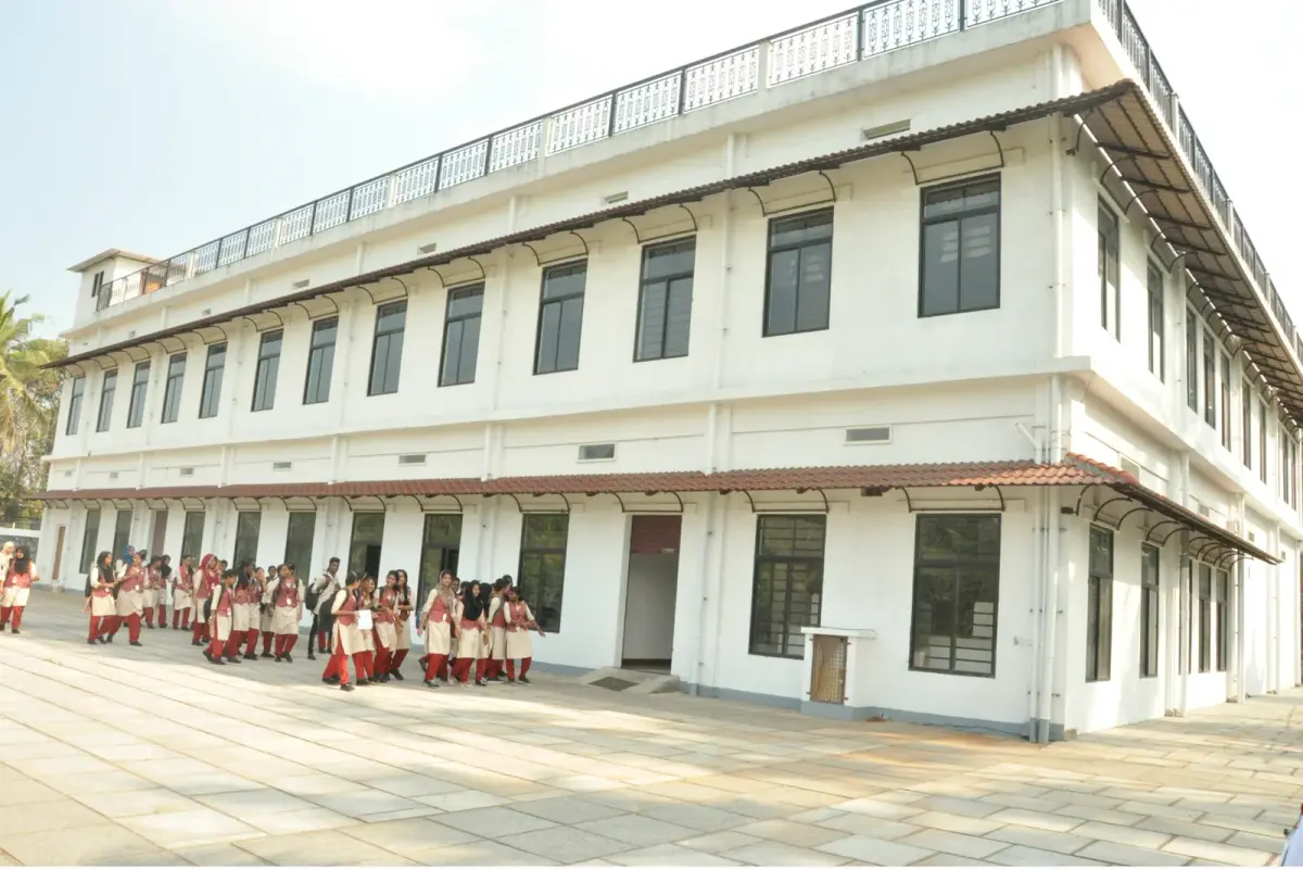 Institute of Pharmaceutical Sciences: campus photo 2