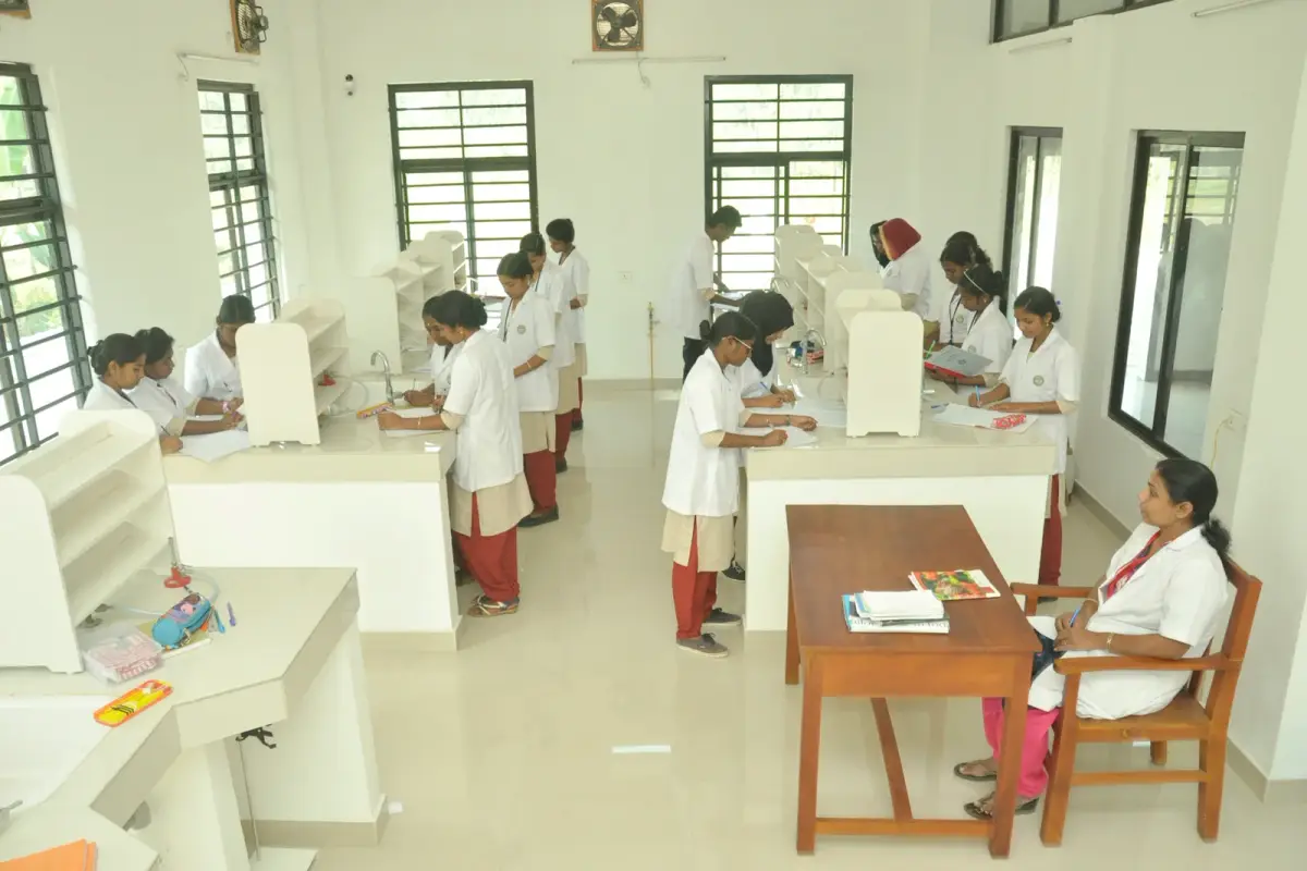 Institute of Pharmaceutical Sciences: campus photo 5