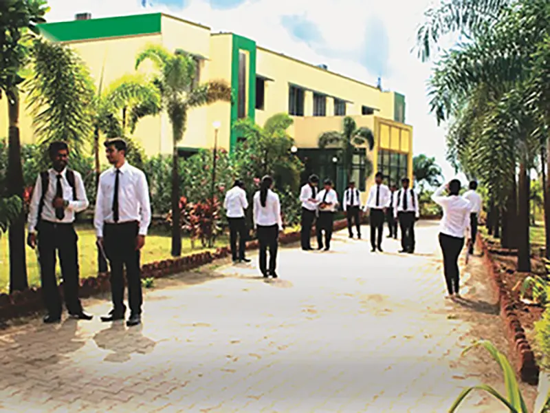ISOBAM campus photo 4
