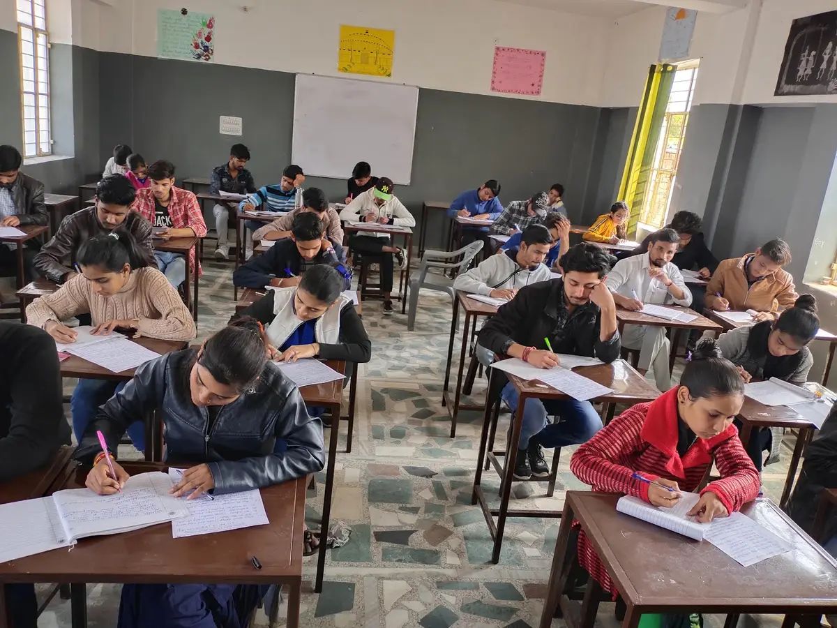 IRIS College: campus photo 1