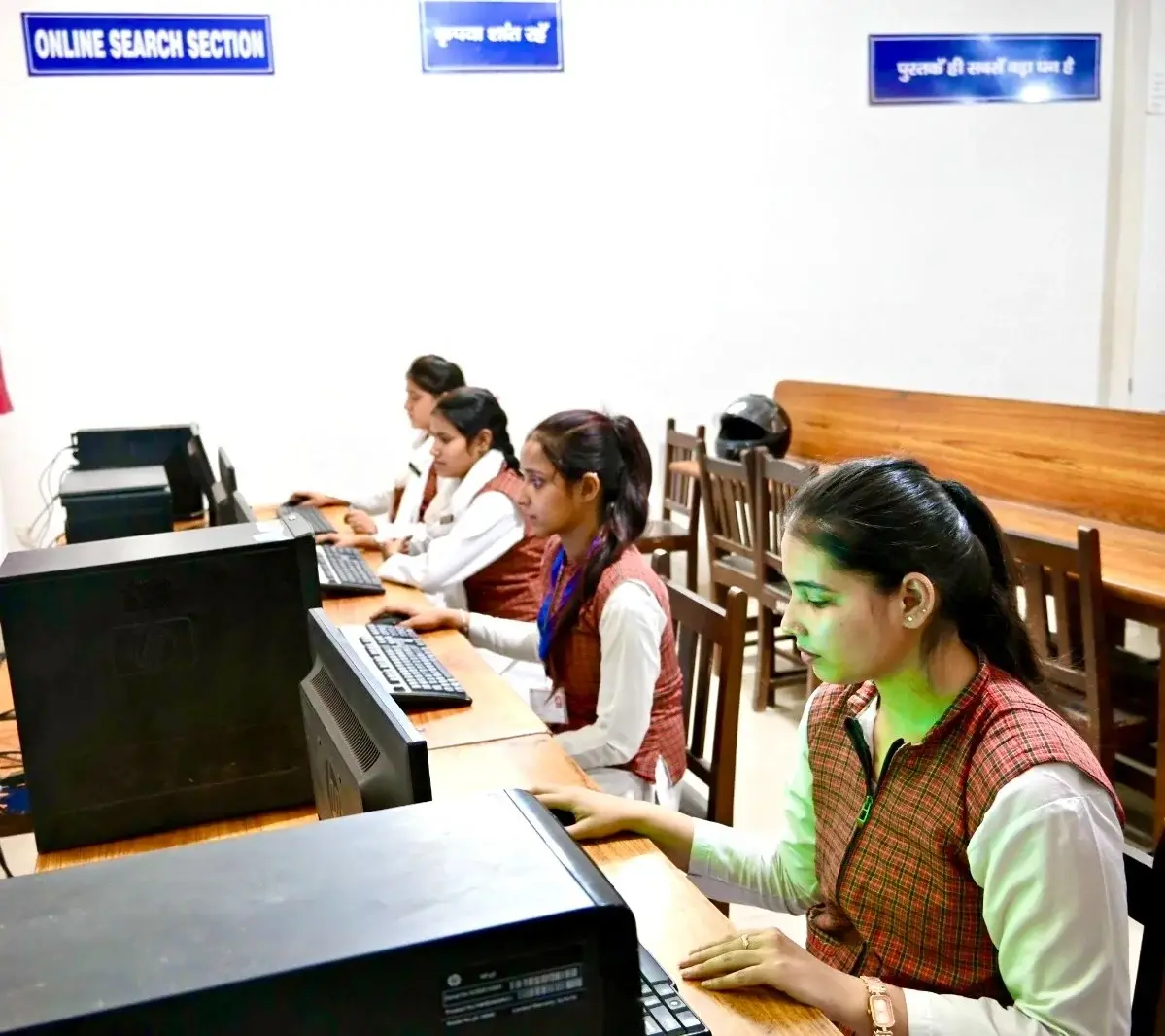 Ismail National Mahila College Budhana Gate Meerut: campus photo 1