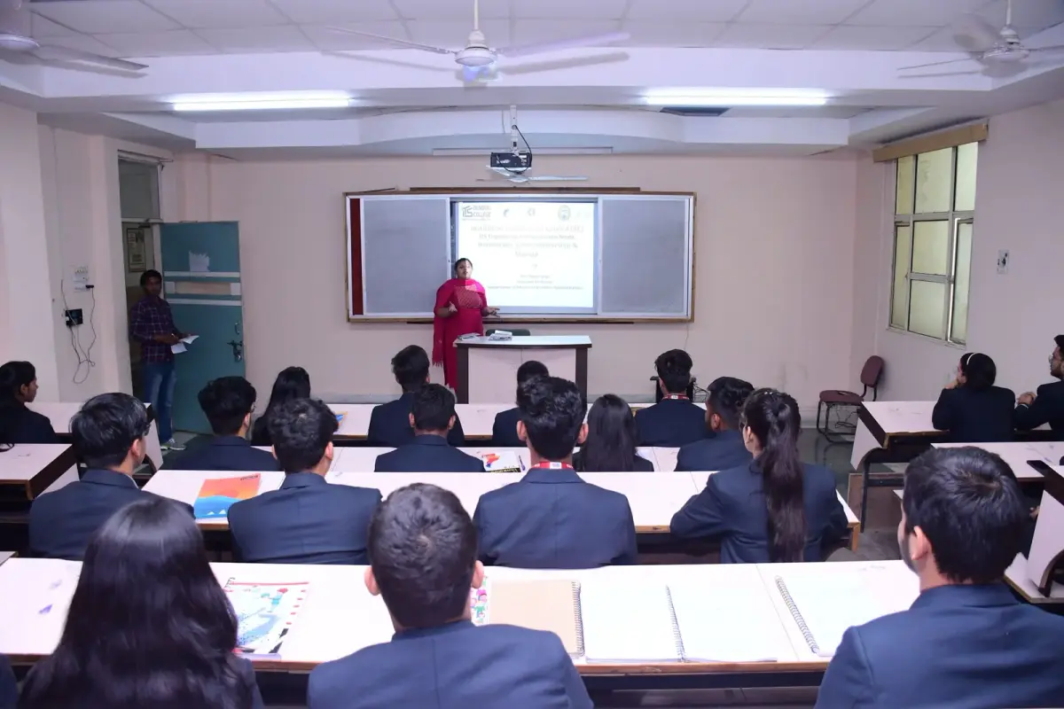 Its College of Professional Studies: campus photo 8