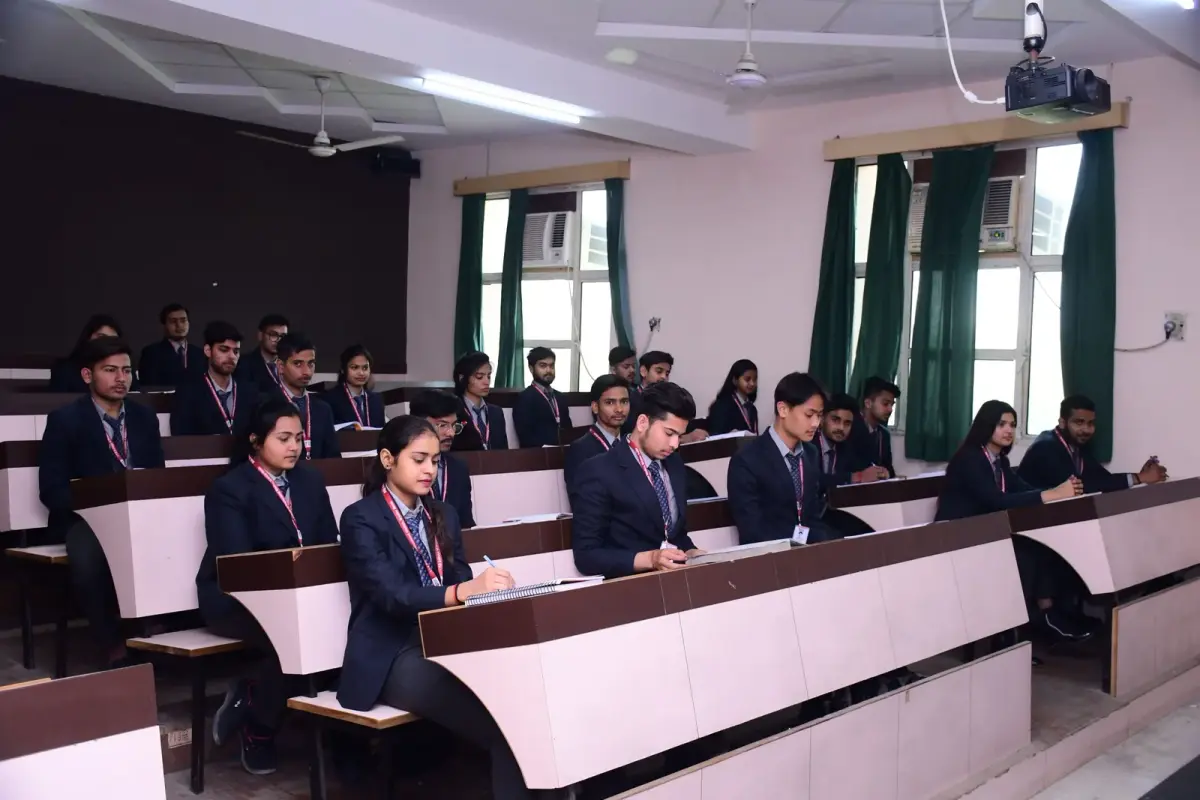 Its College of Professional Studies: campus photo 6