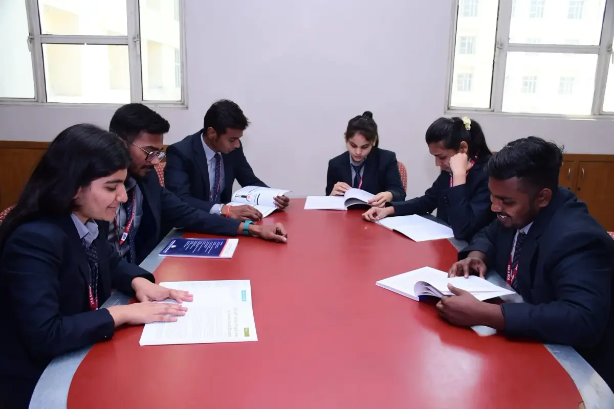 Its College of Professional Studies: campus photo 3