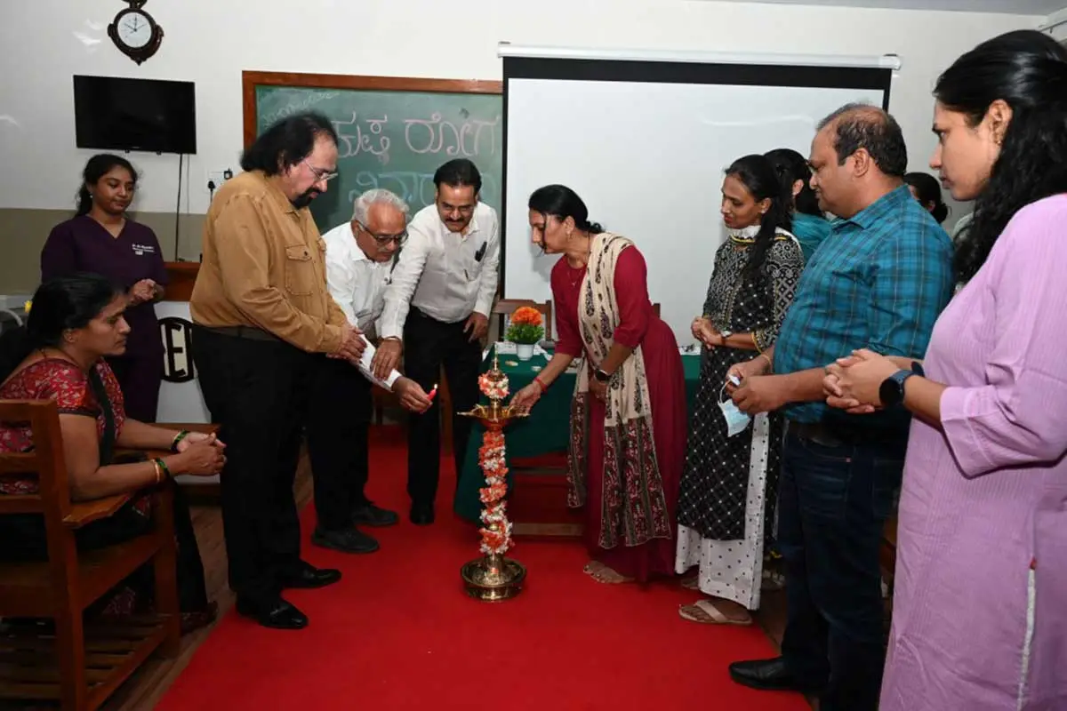 J J M Medical College: campus photo 2