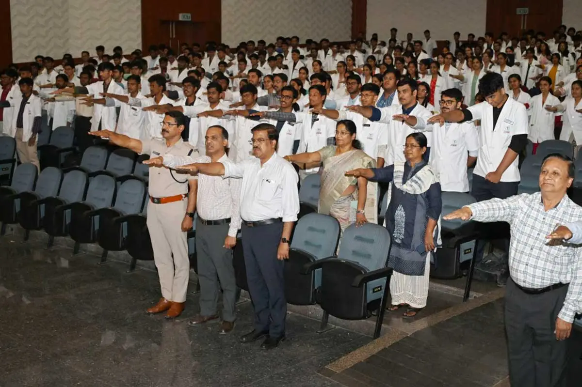 J J M Medical College: campus photo 8