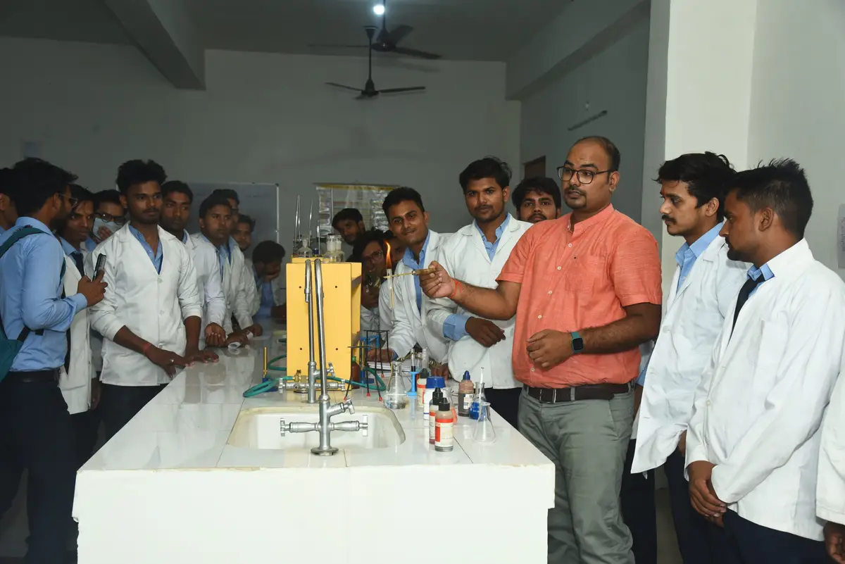 J S Singh Institute of Pharmacy Sitapur: campus photo 2