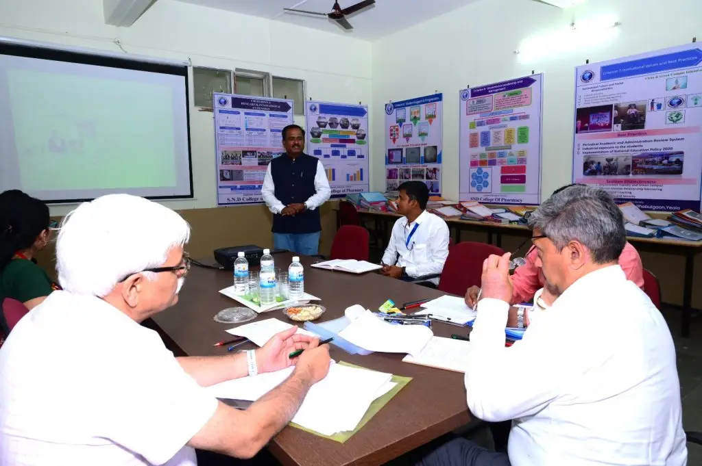 Jagdamba Education Societys S.N.D.College of Pharmacy, Babhulgaon: campus photo 2