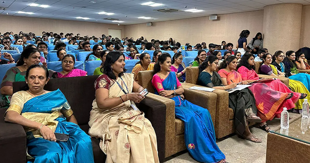 JIOBM campus photo 6