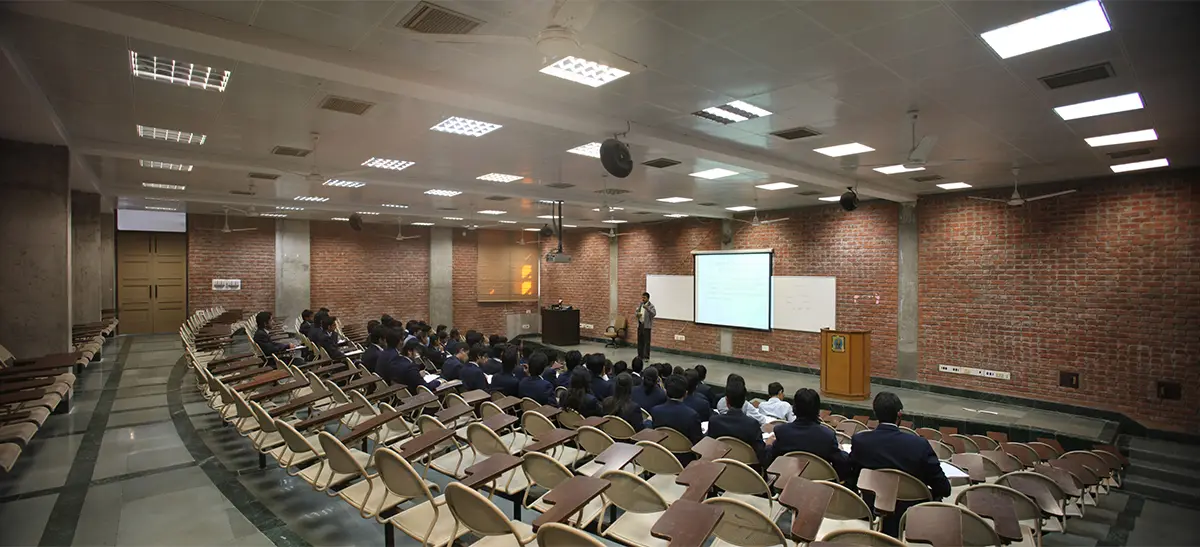 JUIT campus photo 2