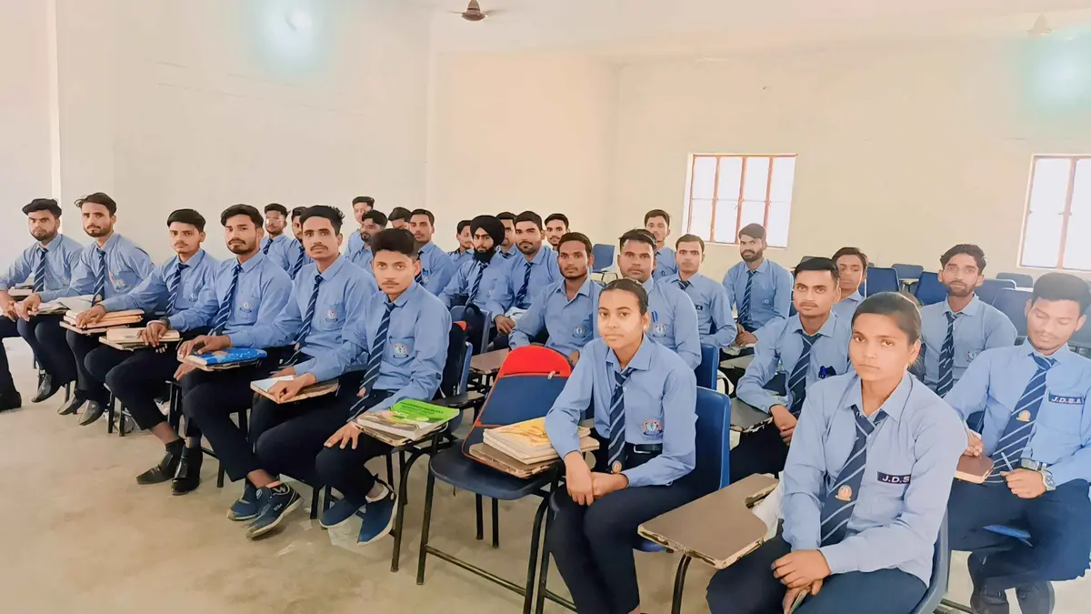 Jdsr Institute of Pharmacy Harpara Nigohi Shahjahanpur: campus photo 4