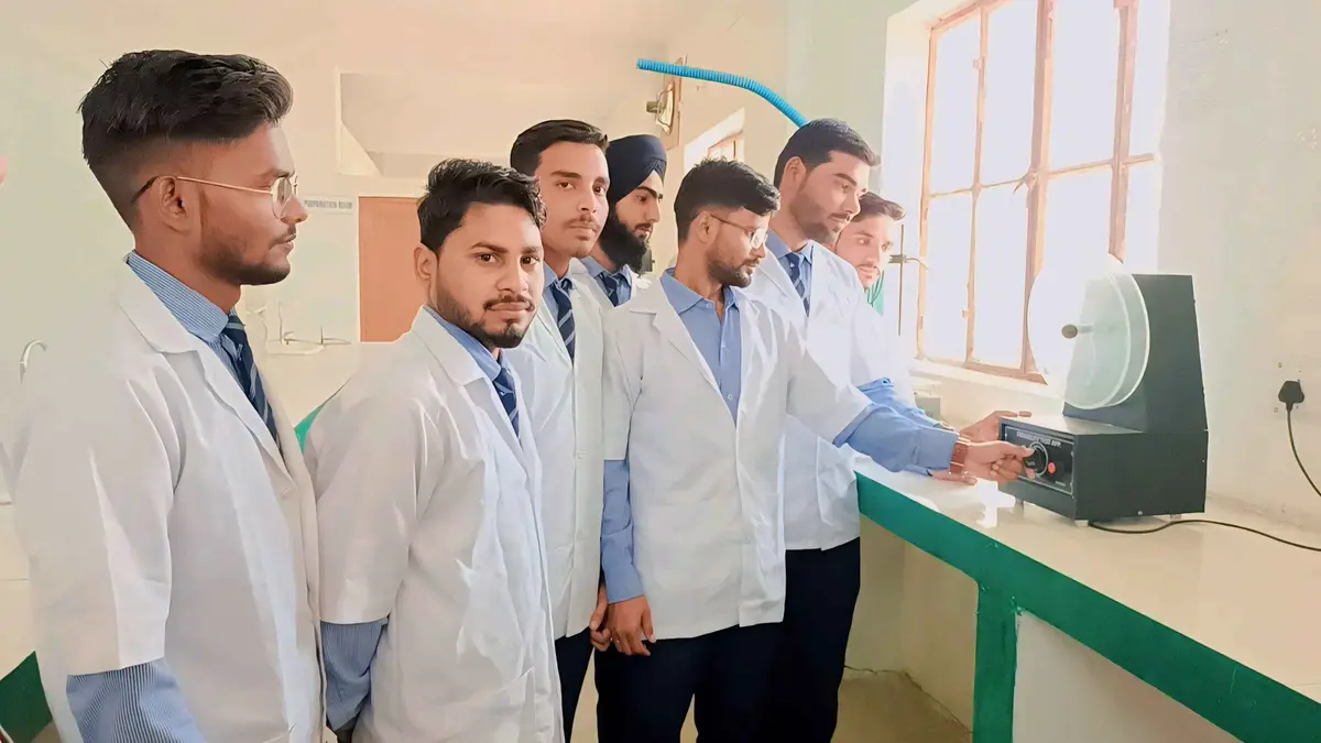 Jdsr Institute of Pharmacy Harpara Nigohi Shahjahanpur: campus photo 1