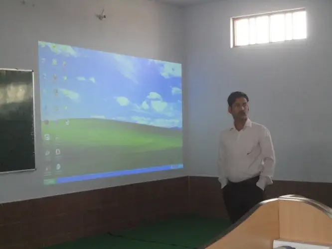 Jhaulal Gajodhar Prasad Mahavidyalaya: campus photo 8