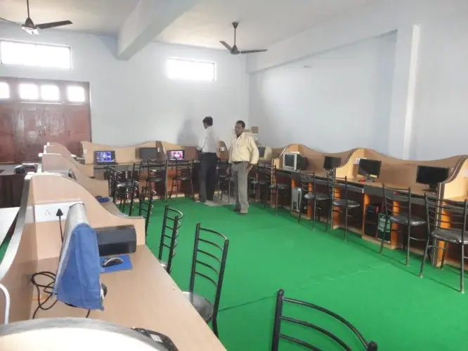 Jhaulal Gajodhar Prasad Mahavidyalaya: campus photo 6