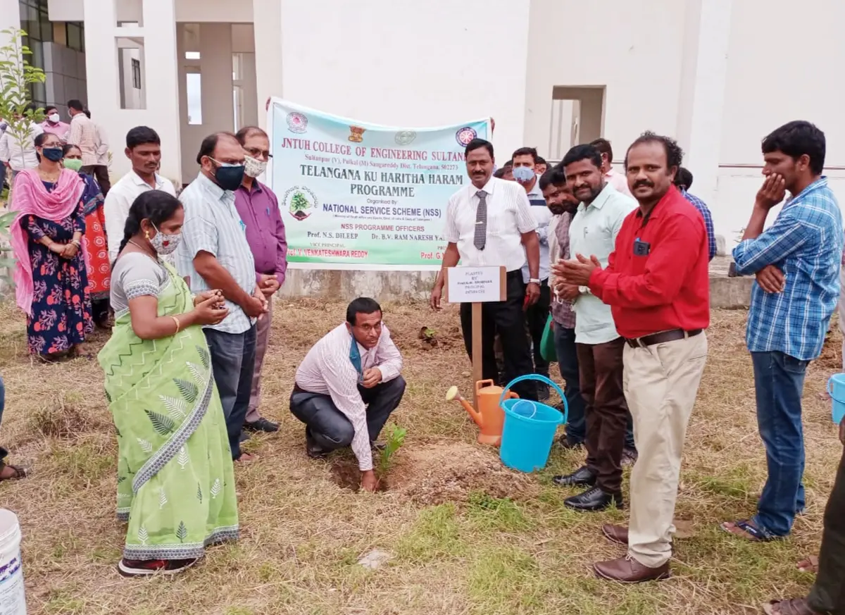 JNTUH College Of Engineering, Sangareddy: campus photo 5
