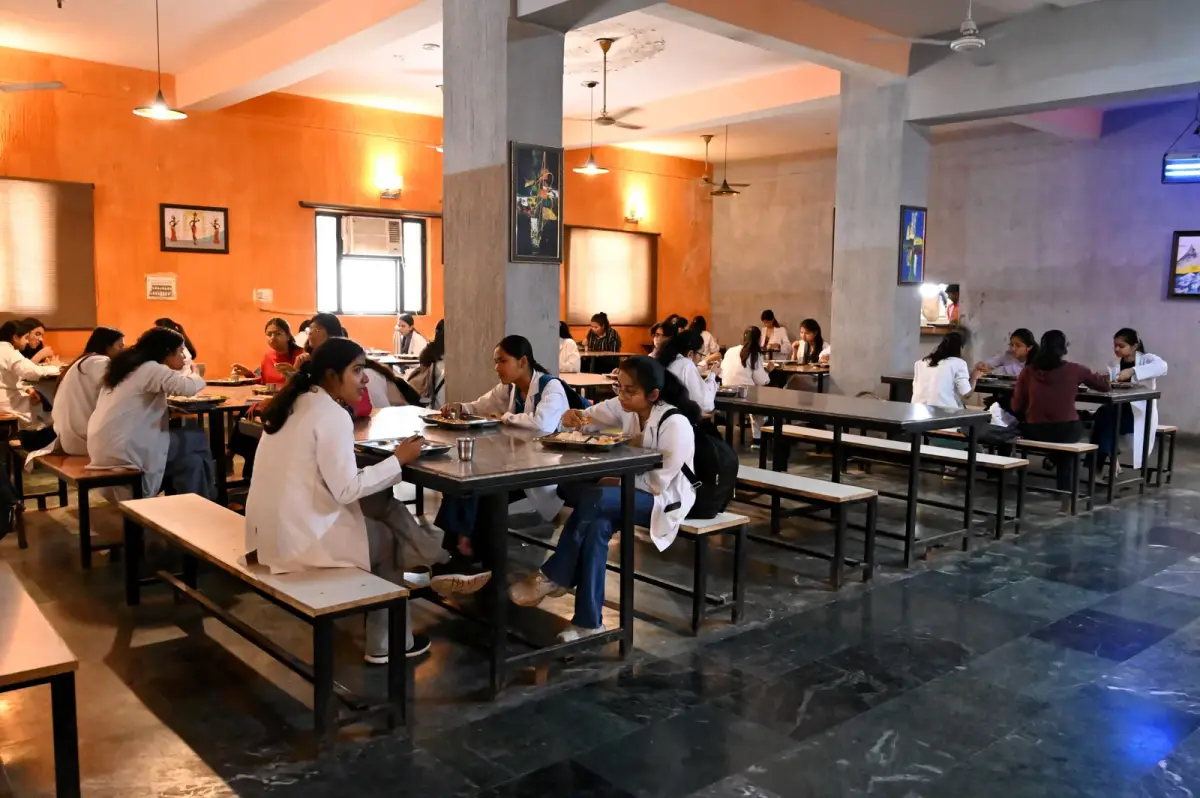 K. D. University: campus photo 3