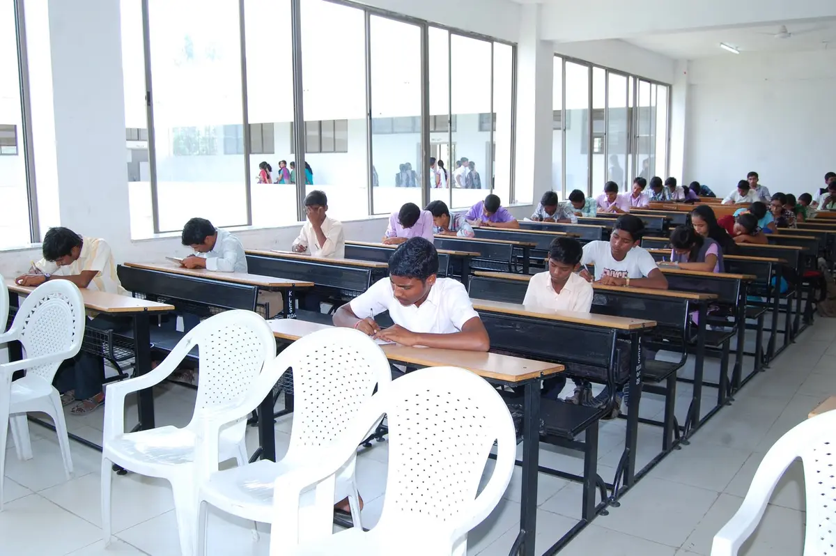 K L E Societys B Com Degree College, Gangavati: campus photo 6