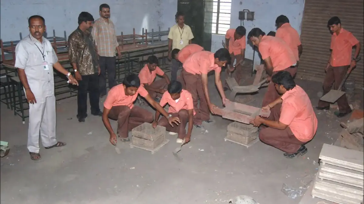 K L Nagasamy Memorial Polytechnic College Viraganoor Post: campus photo 5