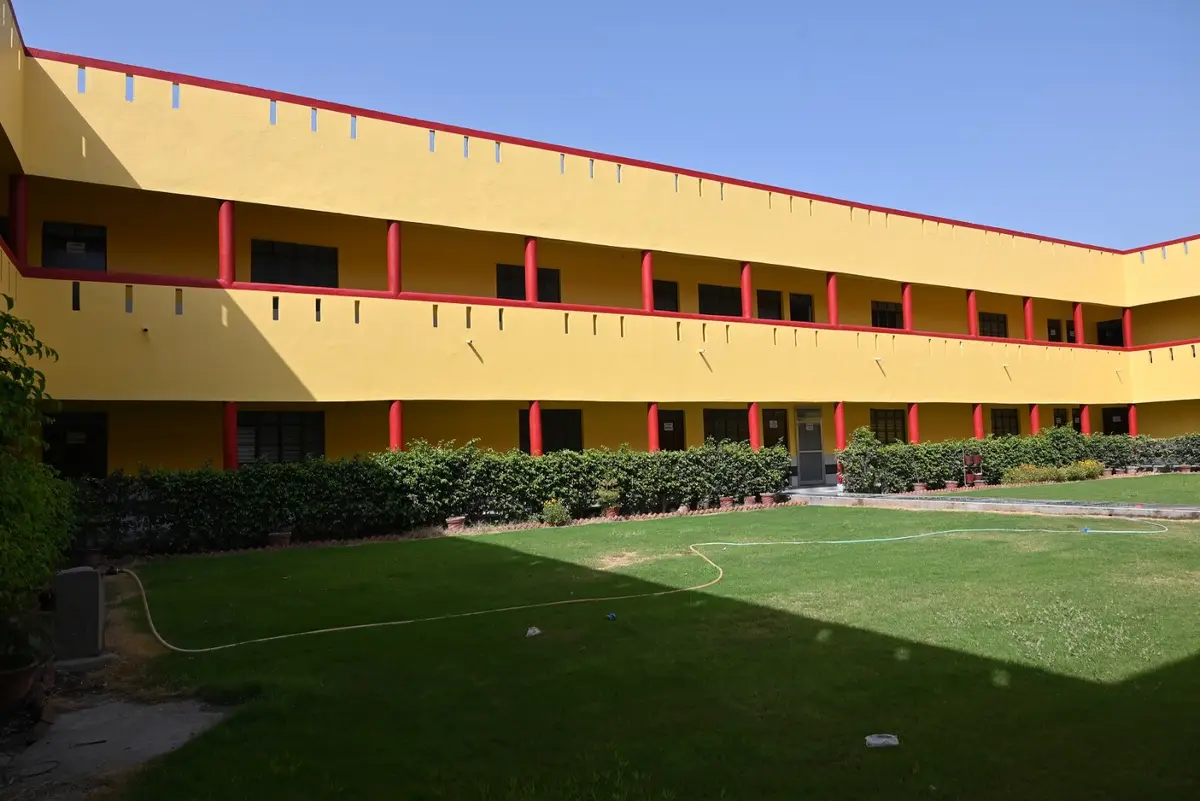 K L S College: campus photo 4