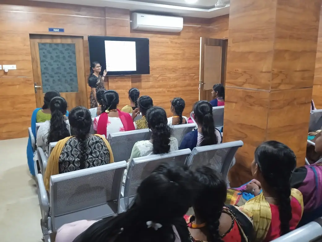 Kailash Womens College: campus photo 4