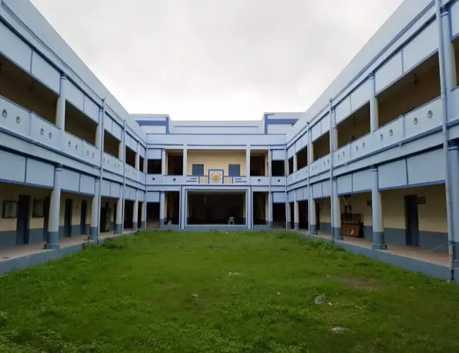 Kalna College: campus photo 3