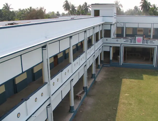 Kalna College: campus photo 5