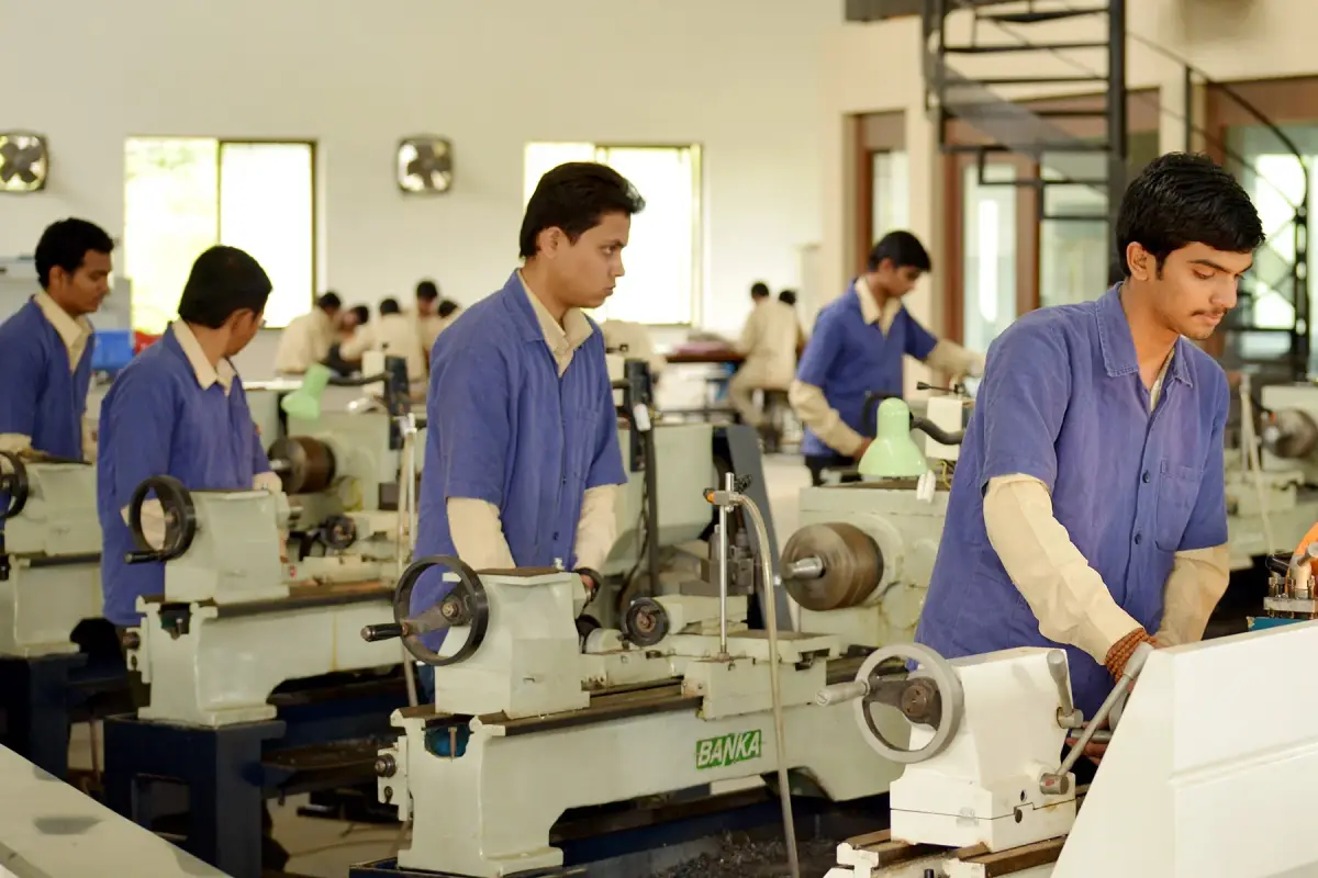 Kalyani Charitable Trusts K.R.Sapkal College of Management Studies, Kalyani Hills: campus photo 4