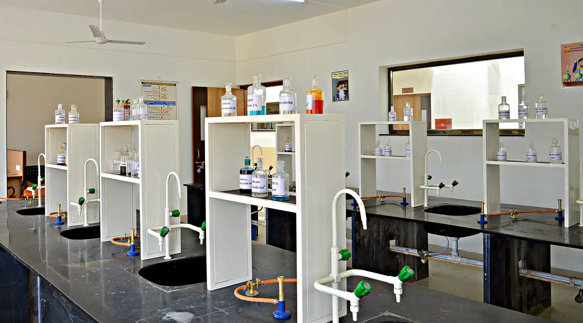 Kalyani Charitable Trusts Ravindra Gambhirrao Sapkal Pharmacy College, Sapkal PharmacyCollege, Ajneri, Wadholi, Tryambak, Dist.Nashik: campus photo 2