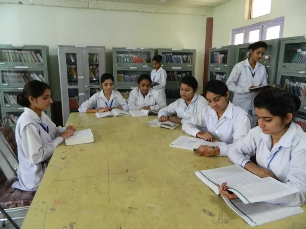 Kamakshi G N M Institute Kangra: campus photo 8