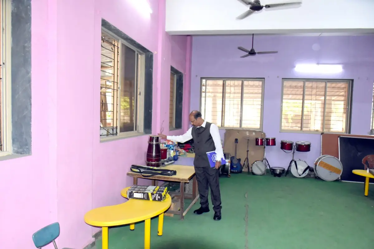 Kamalgauri Hiru Patil Shikshan Sansthas Sadguru Vamanbaba Commerce and Science College Taloja Majkur: campus photo 7