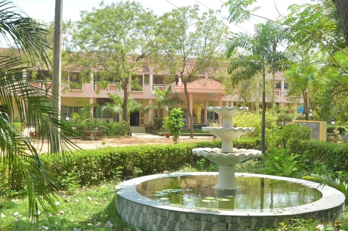 Kamaraj College: campus photo 3