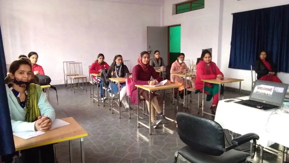 Kanohar Lal Postgraduate Girls College: campus photo 4