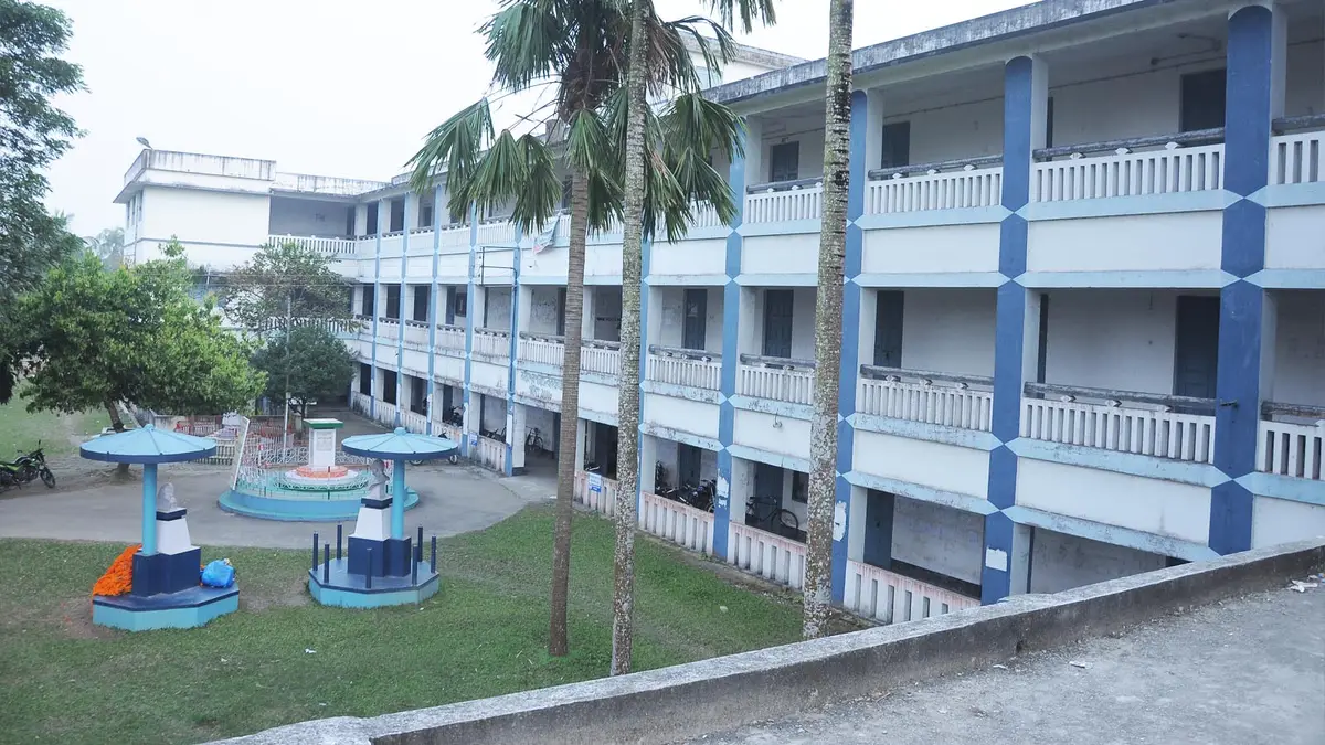 Karimpur Pannadevi College: campus photo 6