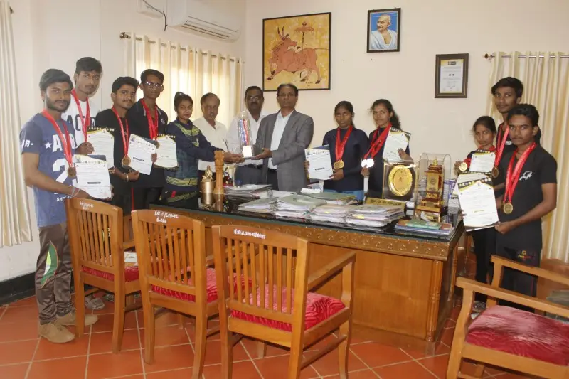 Karnataka Janapada Vishwavidyalaya: campus photo 2