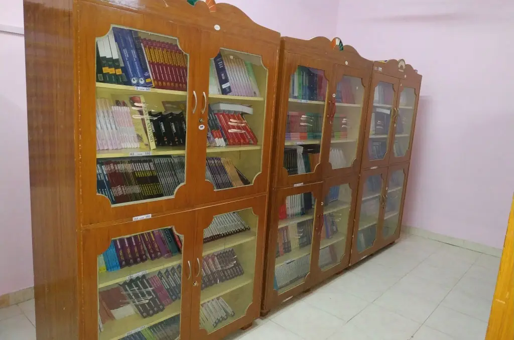Kasthooribha Gandhi Pharmacy College: campus photo 3
