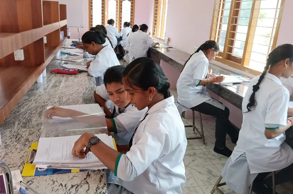 Kasthooribha Gandhi Pharmacy College: campus photo 7