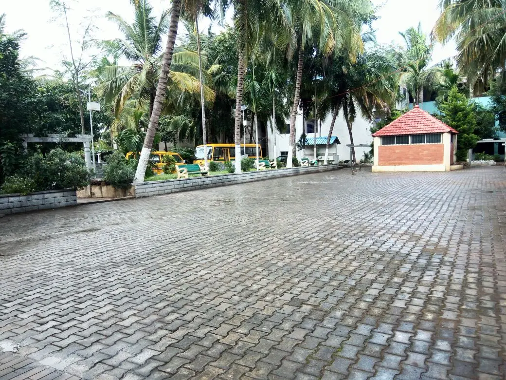 KEM campus photo 6