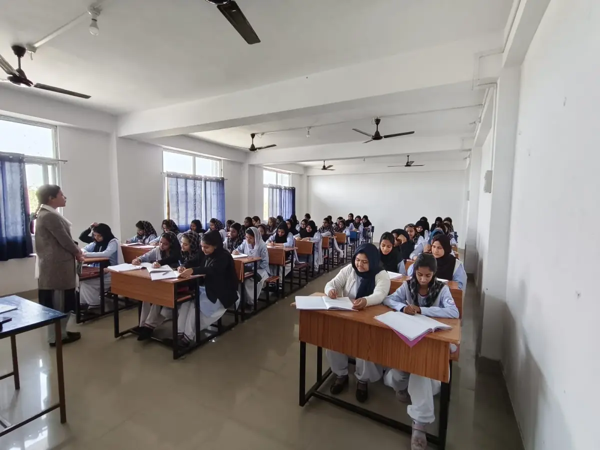 Khairun Nessa Begum Womens College: campus photo 3
