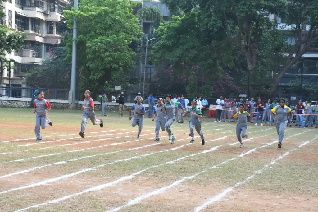 Khar Education Societys College of Commerce and Economics S V Road Khar W Mumbai: campus photo 2